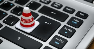 Pozor na podvodné online aplikácie a webstránky